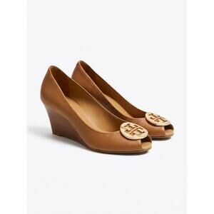 Tory Burch Sally Pump Wedge Heel Tan Brown Leather Gold Logo Peep Toe Cognac 8 M